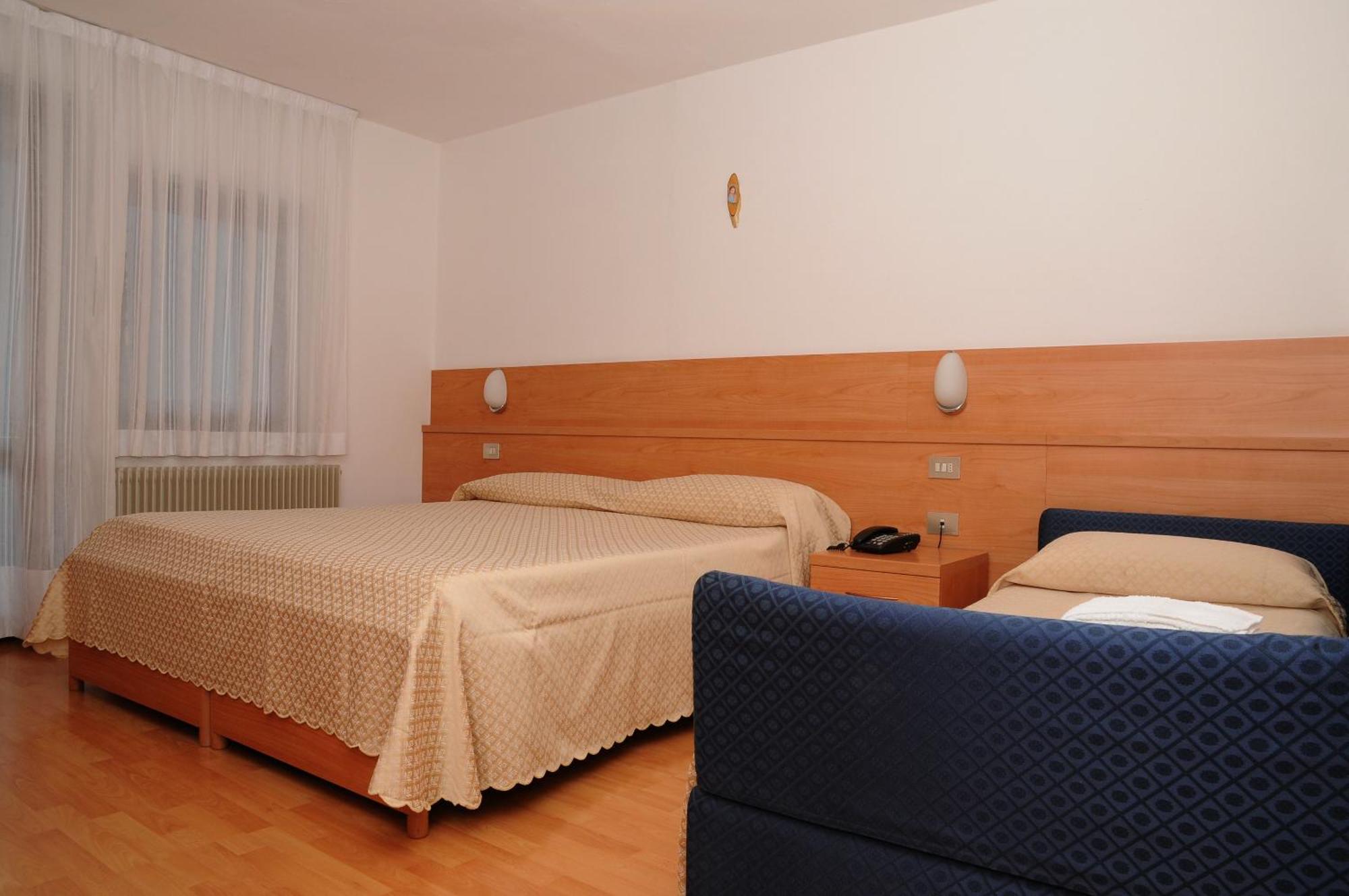 Hotel Cima Tosa San Lorenzo Dorsino Luaran gambar