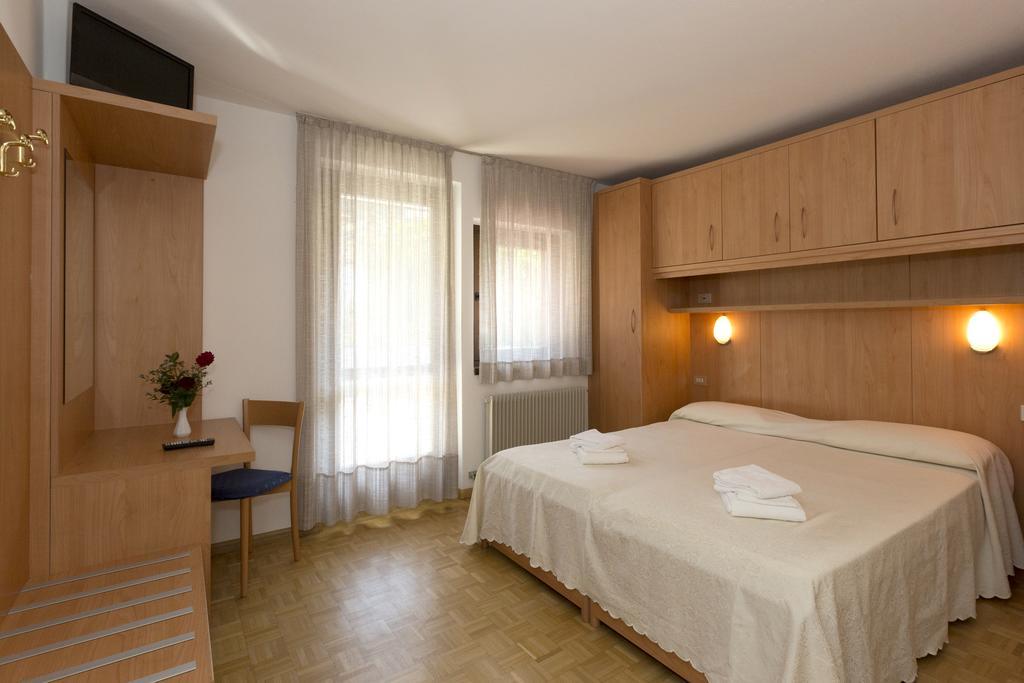 Hotel Cima Tosa San Lorenzo Dorsino Luaran gambar